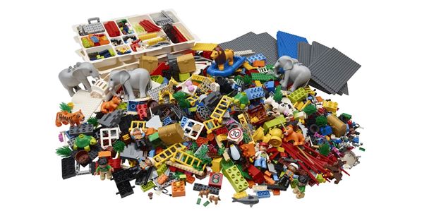 LEGO SERIOUS PLAY Sada s krajinou a postavami (2000430)