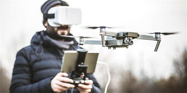 Papíry na dron: Jak je získat a kdo je bude kontrolovat? Rozhovor s vedoucí kanceláře integrace bezpilotních systémů