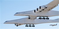 Obluda na nebi: největší letadlo na světě Stratolaunch má za sebou první let