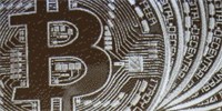 Nekončící šílenství: Bitcoin pomalu atakuje hranici 10 000 dolarů