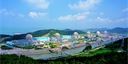 Na pátém místě máme další jadernou elektrárnu v Jižní Koreji. Tentokrát se jmenuje Hanbit a má šest reaktorů tří různých typů, poskytujících celkový instalovaný výkon 5 875 MW. Provoz v tomto podniku byl zahájen v roce 1986.